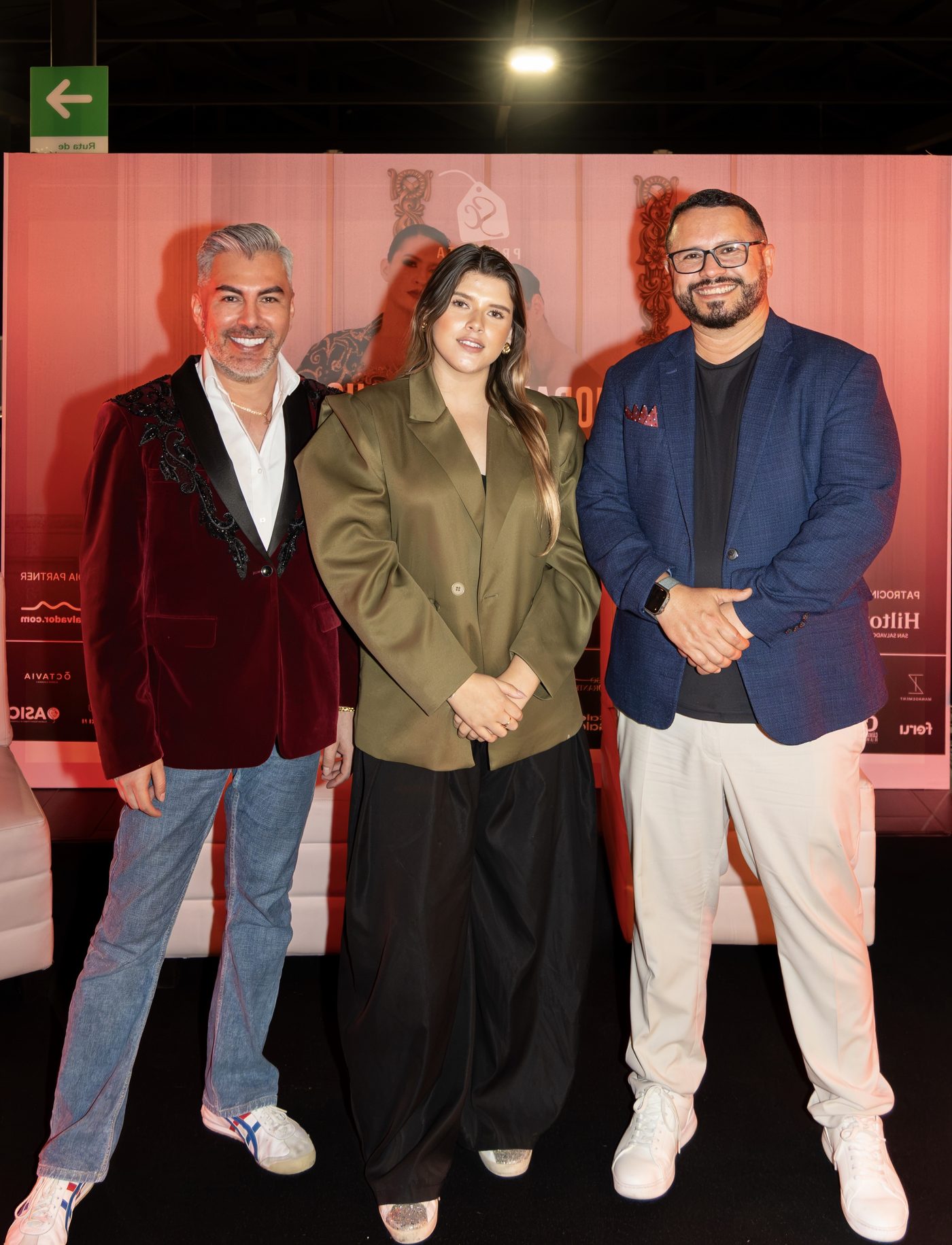 Equipo de Moda por una Causa en la presentación de la sexta edición